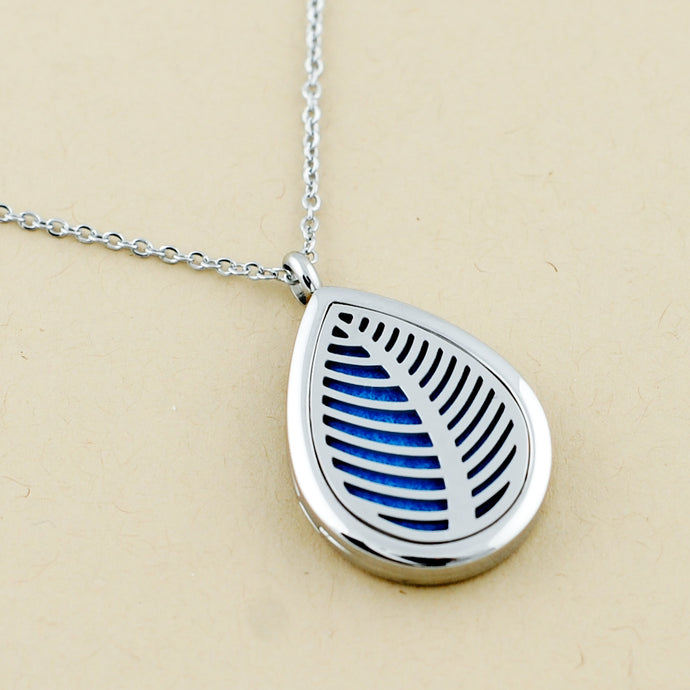 Leaf Teardrop Pendant Necklace